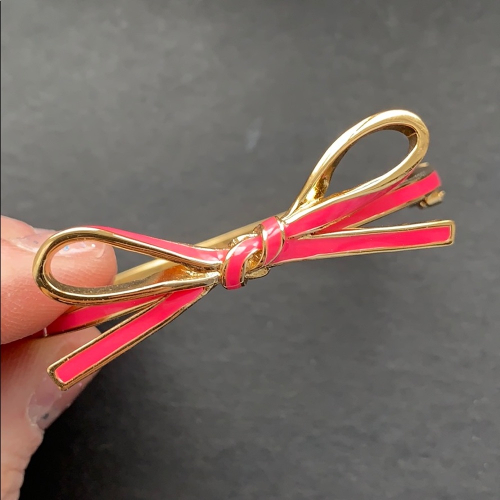 Kate Spade bow bracelet with clasp